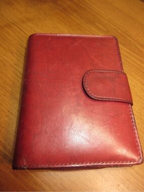 Classic Red Leather wallet with Magnetic Snap